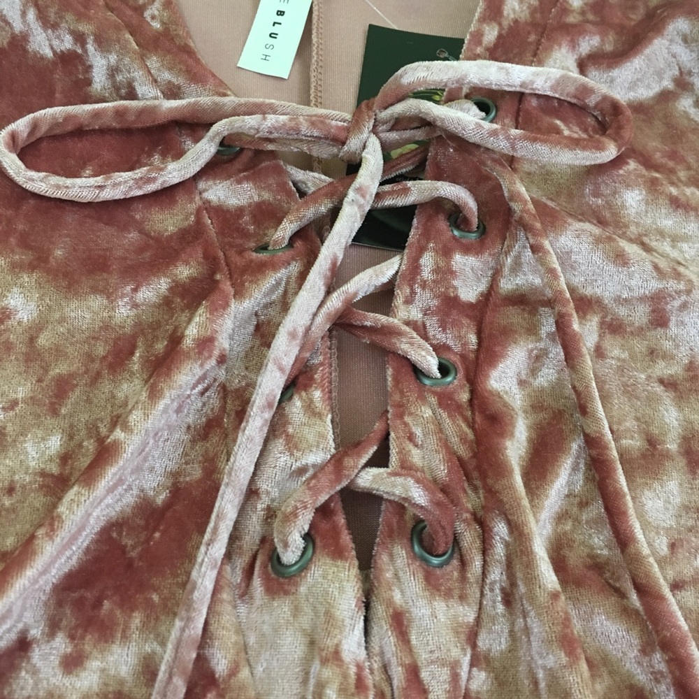 {3/$25} 📍PRICE FIRM📍Crushed Velvet Lace Up Dress - Picture 4 of 6